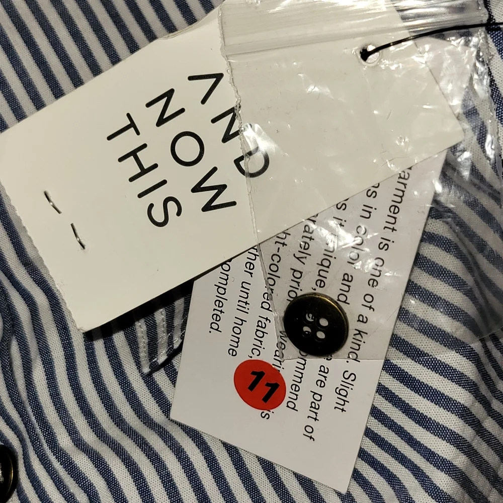 NWT And Now This Navy White Striped Cropped ButtonUp Size M - Picture 4 of 5